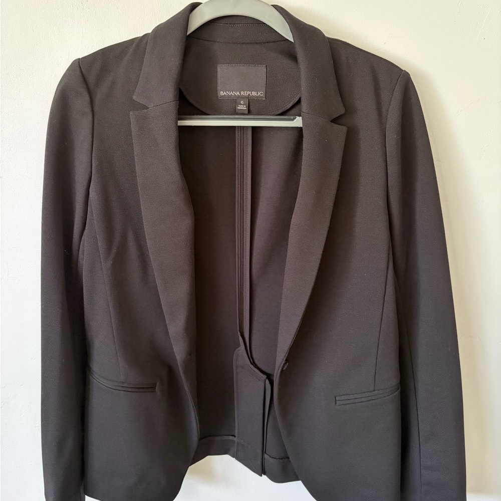 Banana Republic Women's Black Fitted Blazer